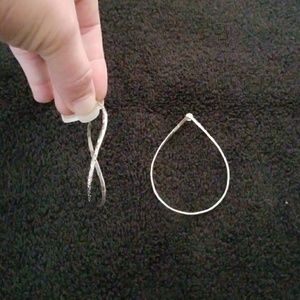 Curved hoop earrings
